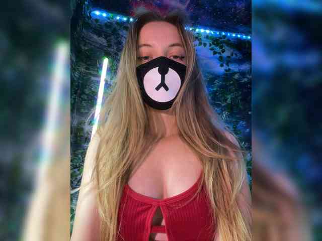 -Summer-'s sex show image