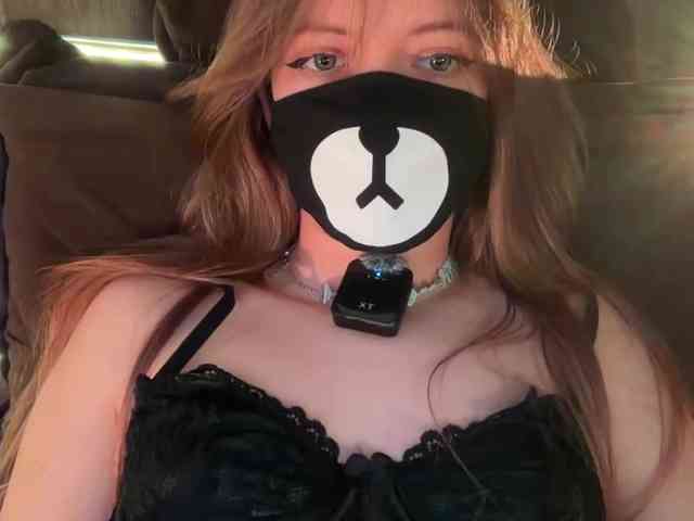 -Summer-'s sex show image