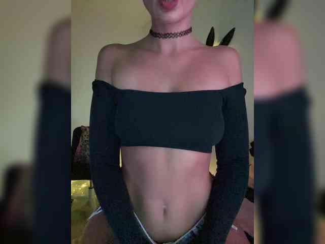 Изображение секс-шоу модели Montenegro8 Изображение секс-шоу модели Montenegro8