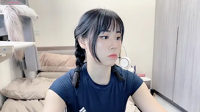 BabyOneDaily's sex show image