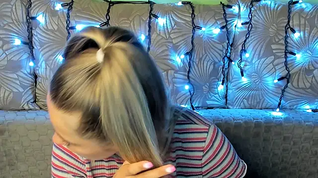 MaggieCake's sex show image