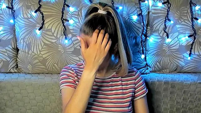 MaggieCake's sex show image
