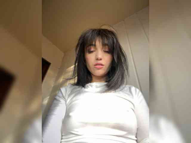 MidnightEva's sex show image