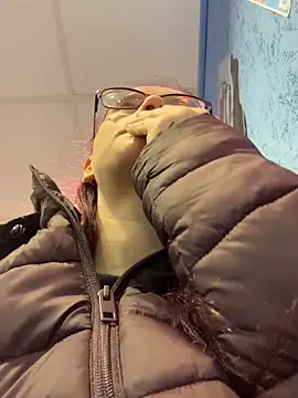 Изображение секс-шоу модели raen001 Изображение секс-шоу модели raen001