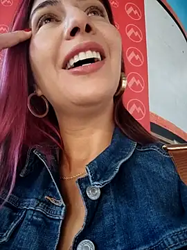 Изображение секс-шоу модели scarlett_moore Изображение секс-шоу модели scarlett_moore