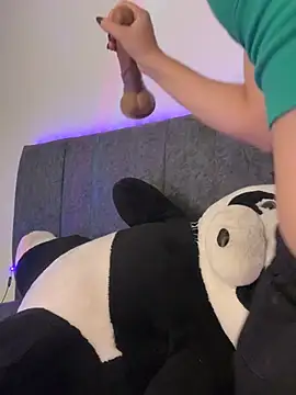 D-Bunnyyy's sex show image