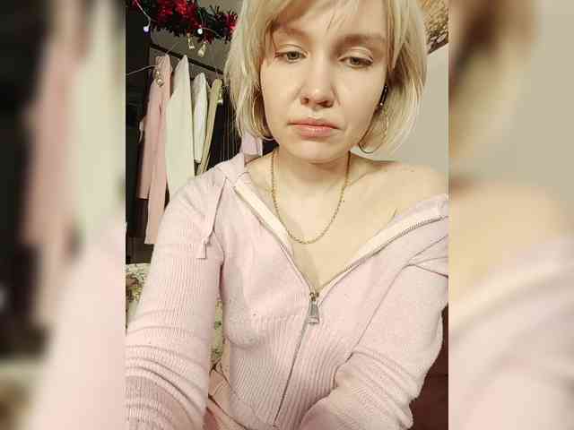 Tikoffka's sex show image