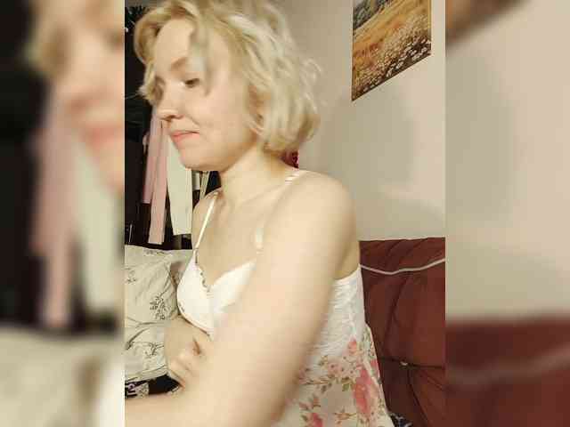 Tikoffka's sex show image