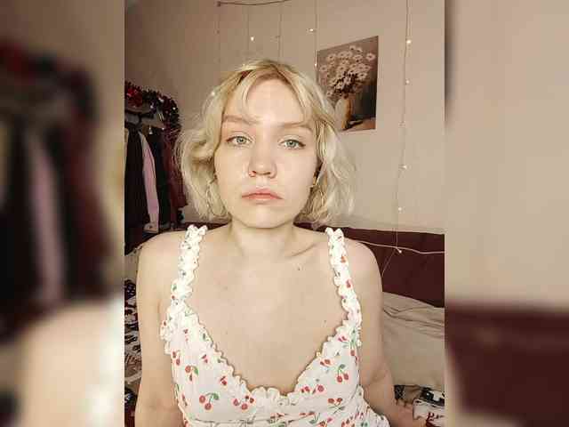 Tikoffka's sex show image