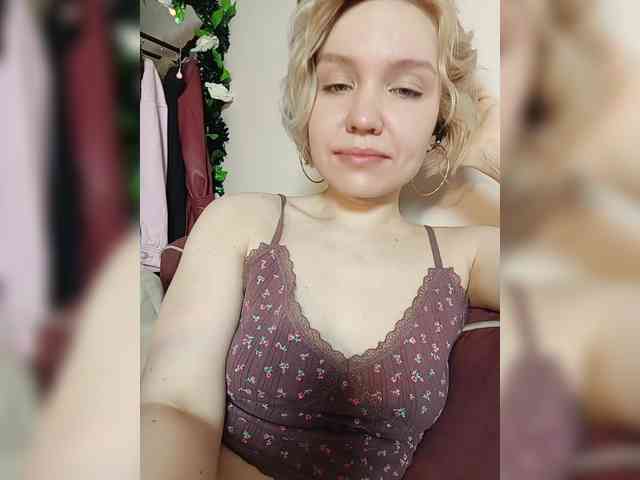 Tikoffka's sex show image