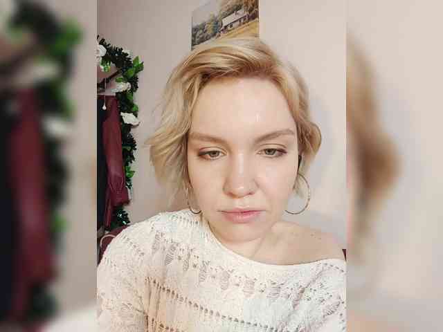 Tikoffka's sex show image