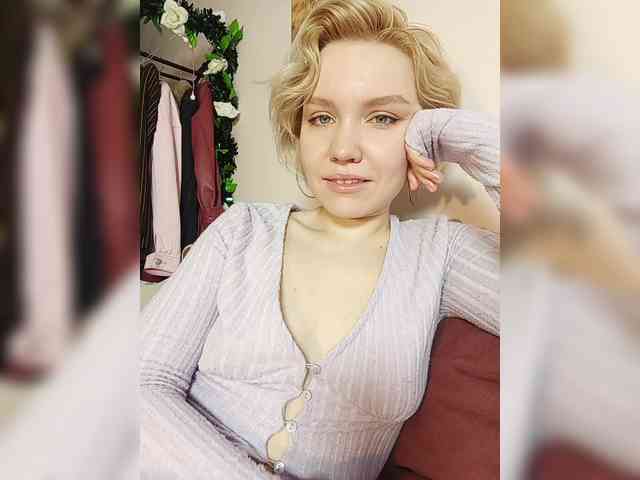 Tikoffka's sex show image