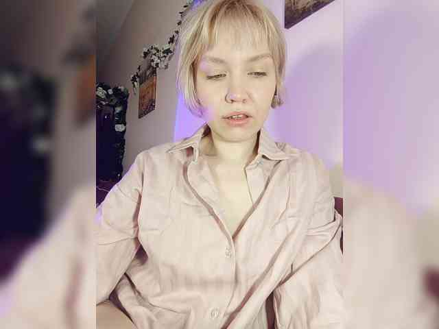 Tikoffka's sex show image