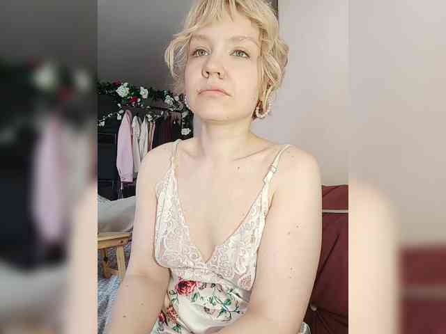 Tikoffka's sex show image