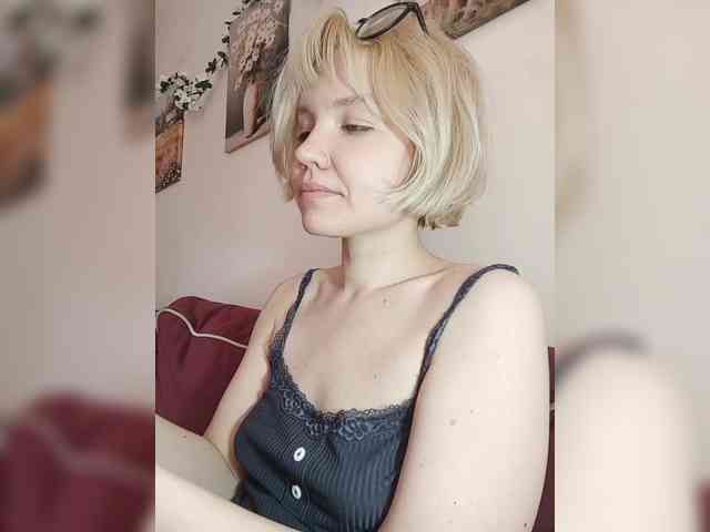 Tikoffka's sex show image