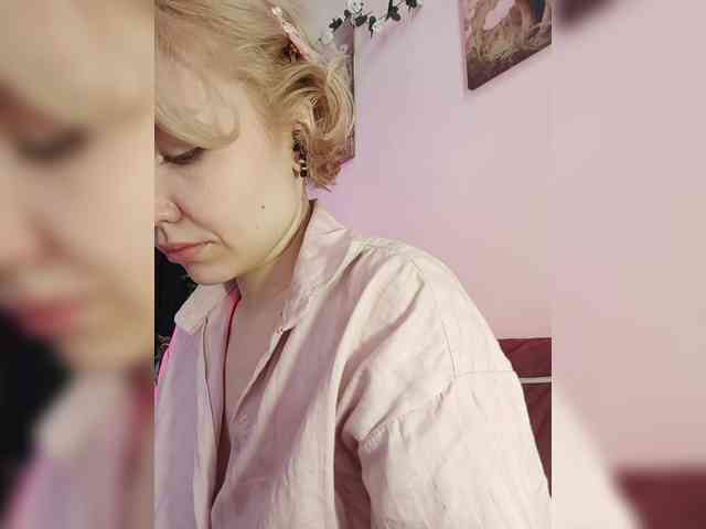 Tikoffka's sex show image