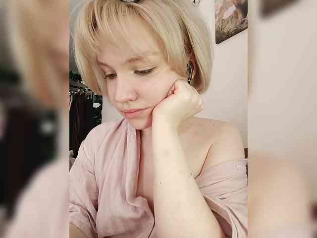 Tikoffka's sex show image