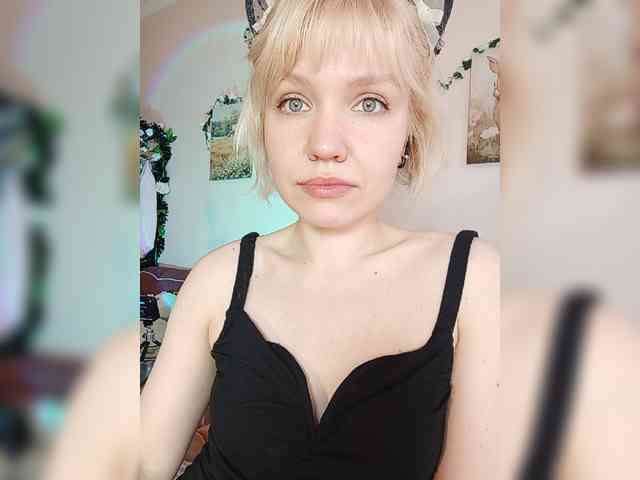 Tikoffka's sex show image