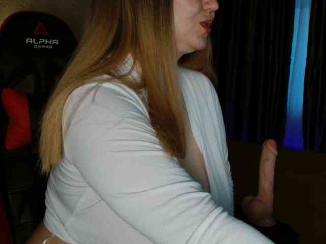 MiaLaFoxis's sex show image