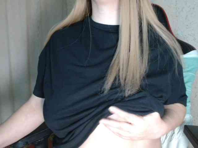 MiaLaFoxis's sex show image