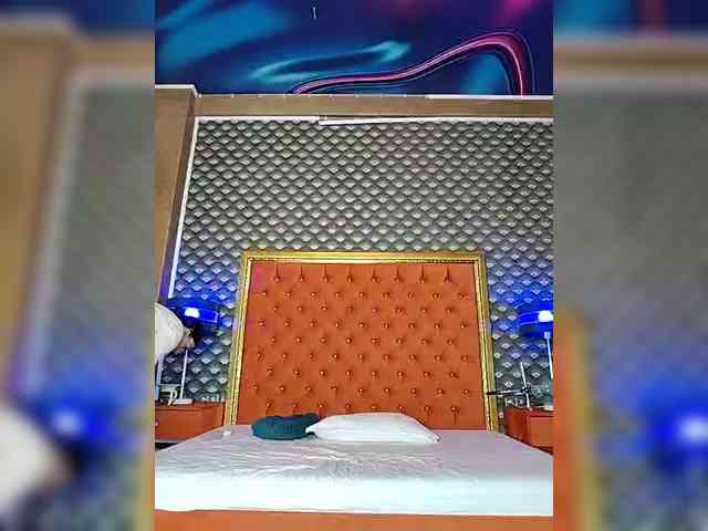 Изображение секс-шоу модели VallerieJones Изображение секс-шоу модели VallerieJones