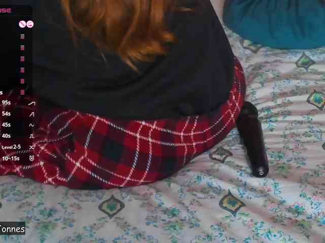 VallerieJones's sex show image