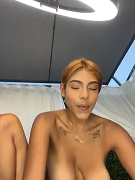 SinLunaXXX's sex show image