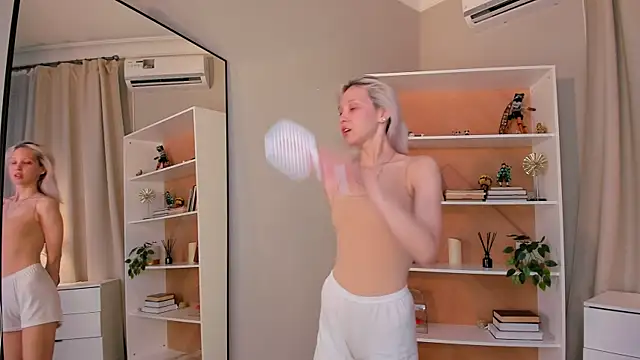 Изображение секс-шоу модели ErinBissonnette