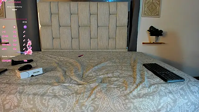 Dounia_nagi's sex show image