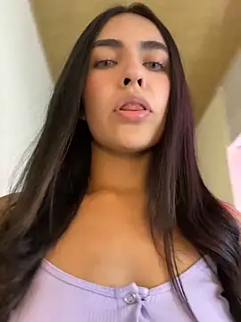 DaphneUwu's sex show image