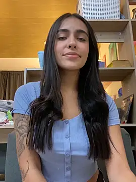 DaphneUwu's sex show image