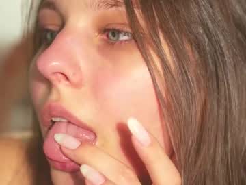 Изображение секс-шоу модели whisper_of_love Изображение секс-шоу модели whisper_of_love