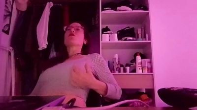 Larafoxok's sex show image