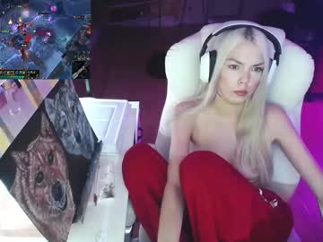 Изображение секс-шоу модели tinykylie
