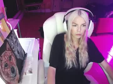 Изображение секс-шоу модели tinykylie