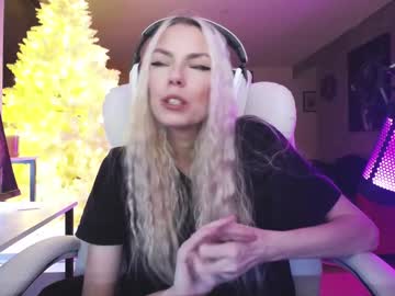 Изображение секс-шоу модели tinykylie Изображение секс-шоу модели tinykylie