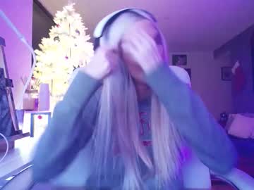 tinykylie's sex show image