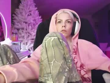 Изображение секс-шоу модели tinykylie