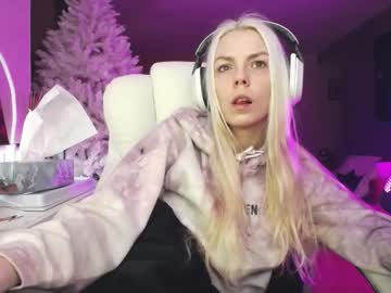 Изображение секс-шоу модели tinykylie