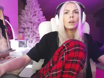 Изображение секс-шоу модели tinykylie