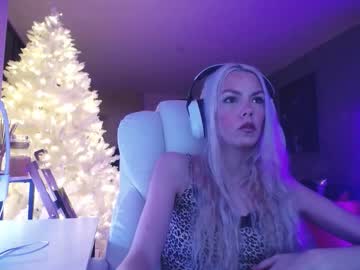 Изображение секс-шоу модели tinykylie