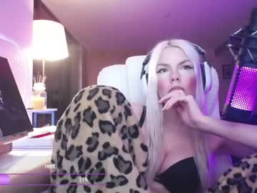 tinykylie's sex show image