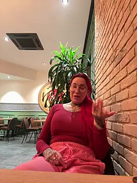 Mia-Fuchs's sex show image