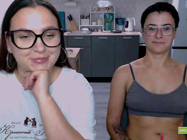 dreamteamgirls's sex show image