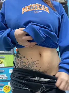 Изображение секс-шоу модели Lucy_699 Изображение секс-шоу модели Lucy_699