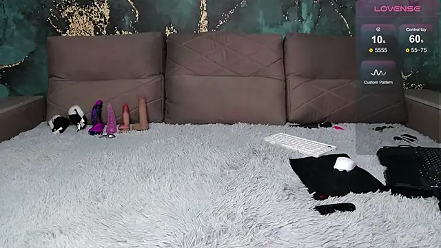 Изображение секс-шоу модели Kitten-Meow