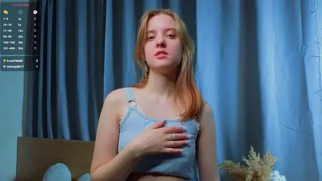 RennaHettes's sex show image