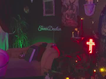 Изображение секс-шоу модели french_devotion