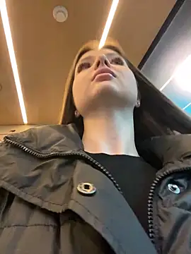 Изображение секс-шоу модели KrisMagnoly