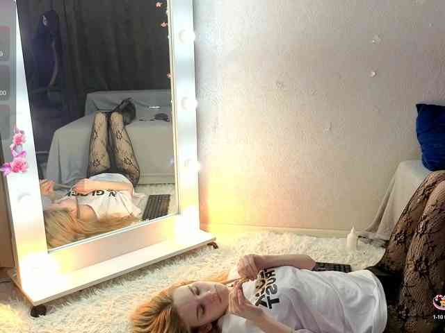 SugarNyaa's sex show image